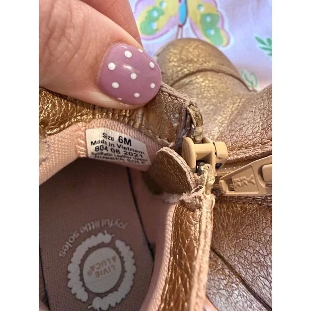 Livie & Luca Girls Gold Metallic Butterfly Ankle Boots Size 6M Play Condition
